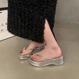 Plataz Base Simple Foot Flip-Flop Women 2025 Summer New Fluorescent Green Sandals Wearing Stylish Beach Slippers DJPT